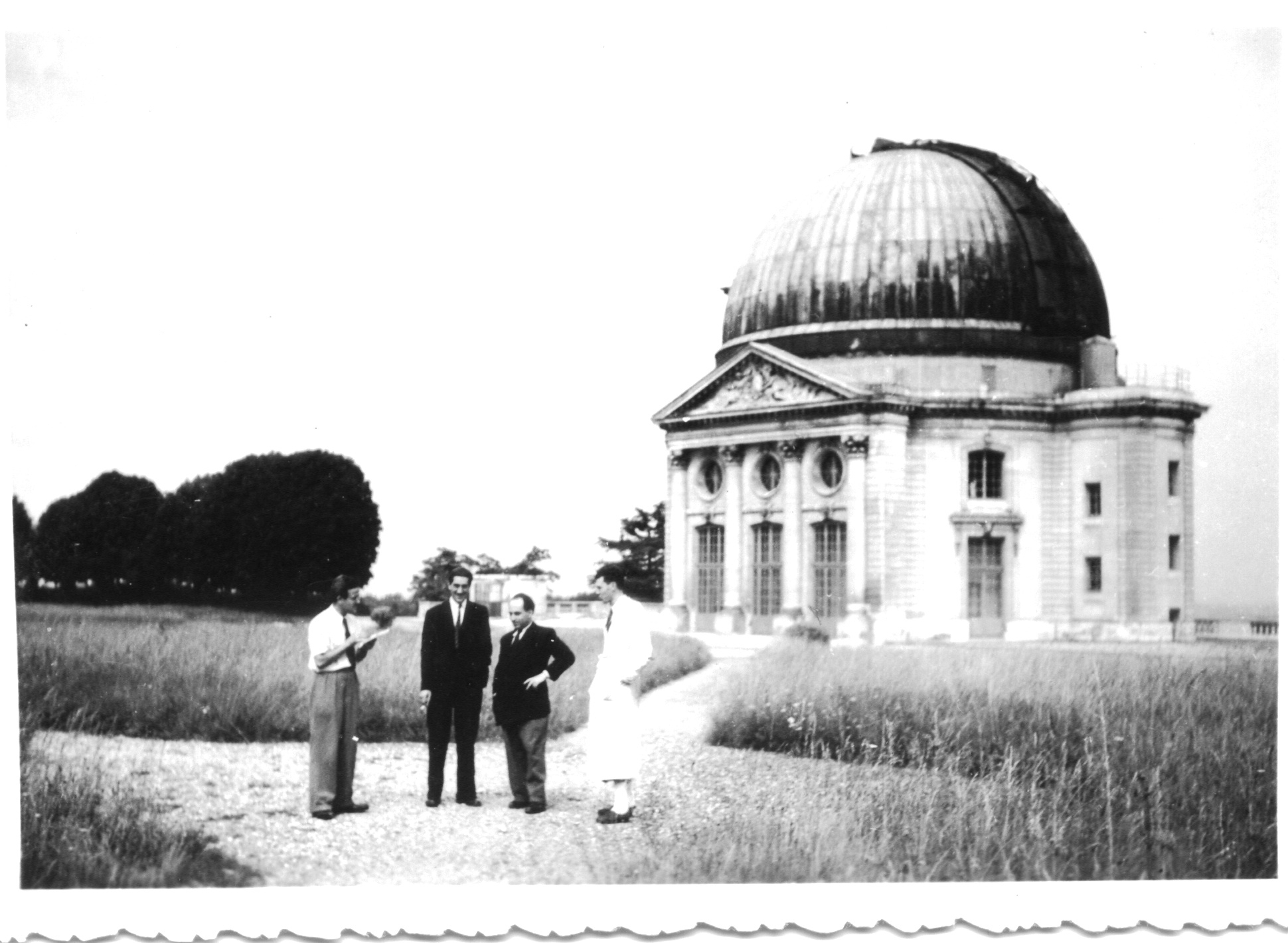 au centre, à l'Observatoire de Meudon vers 1950